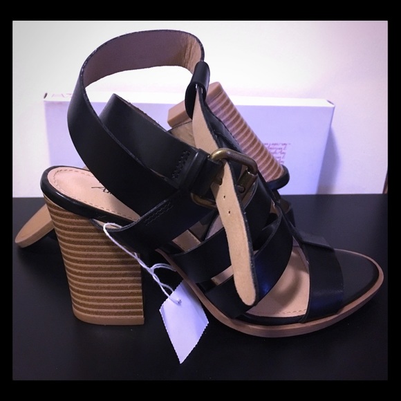 Black Strappy Block Heel - Picture 2 of 7